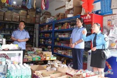 直属分局开展中考期间食品安全检查